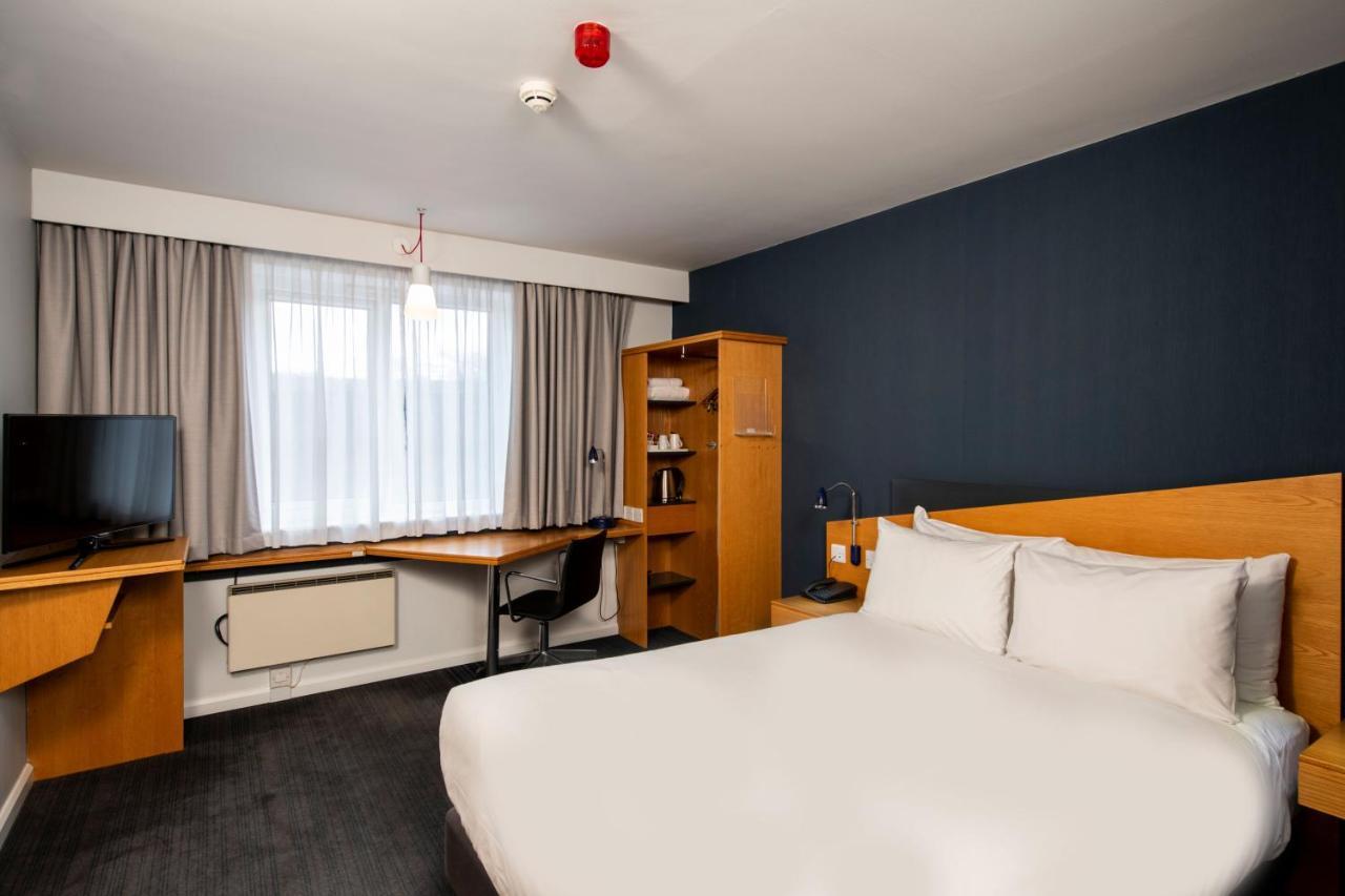 Holiday Inn Express Stirling, An Ihg Hotel Ngoại thất bức ảnh