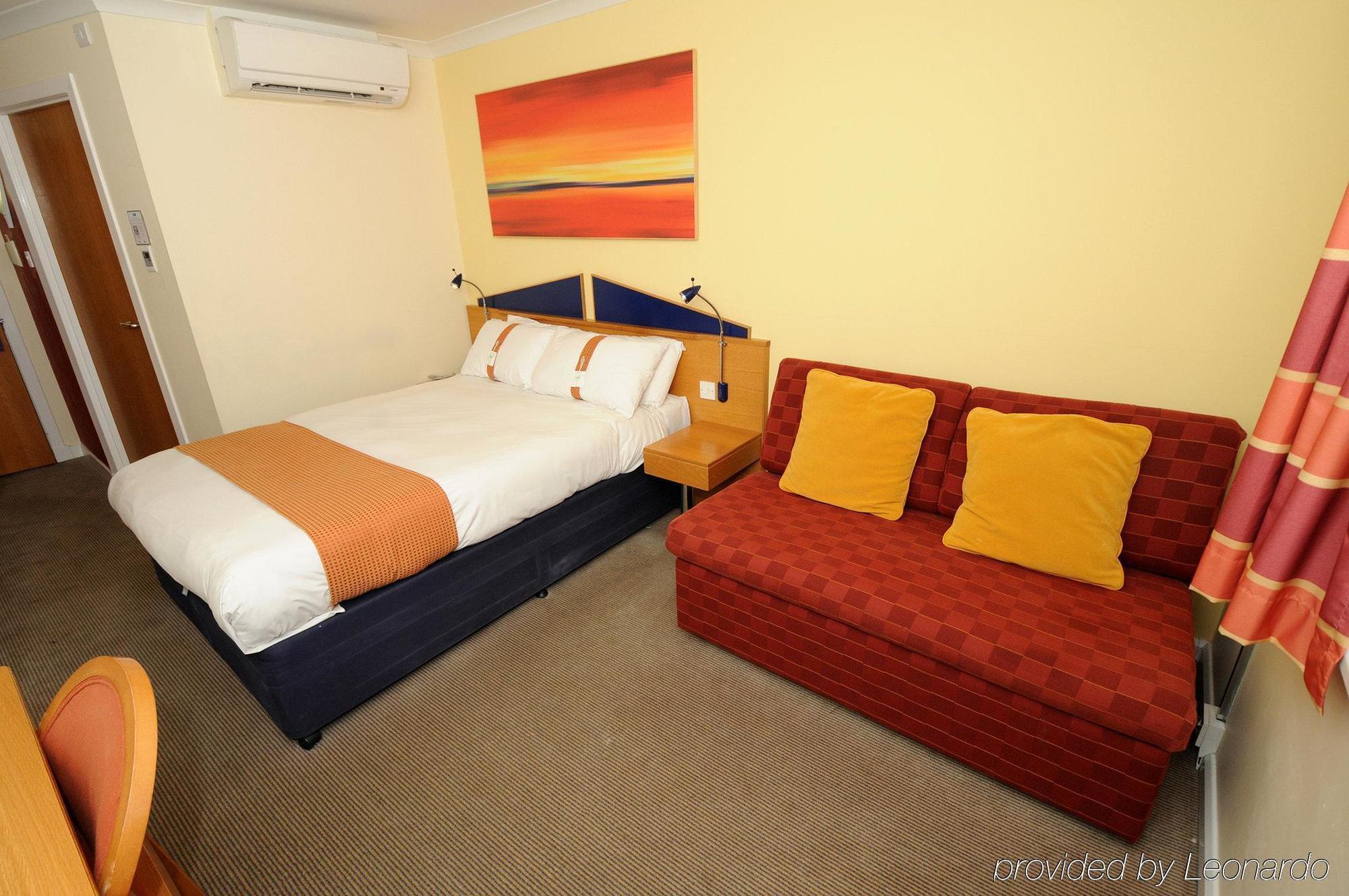 Holiday Inn Express Stirling, An Ihg Hotel Ngoại thất bức ảnh