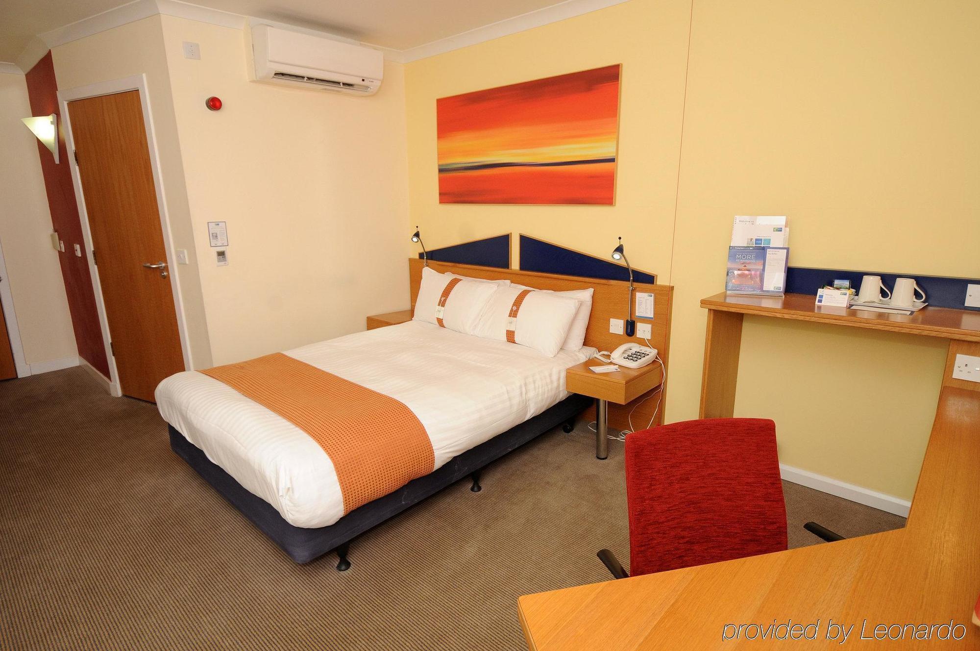 Holiday Inn Express Stirling, An Ihg Hotel Ngoại thất bức ảnh